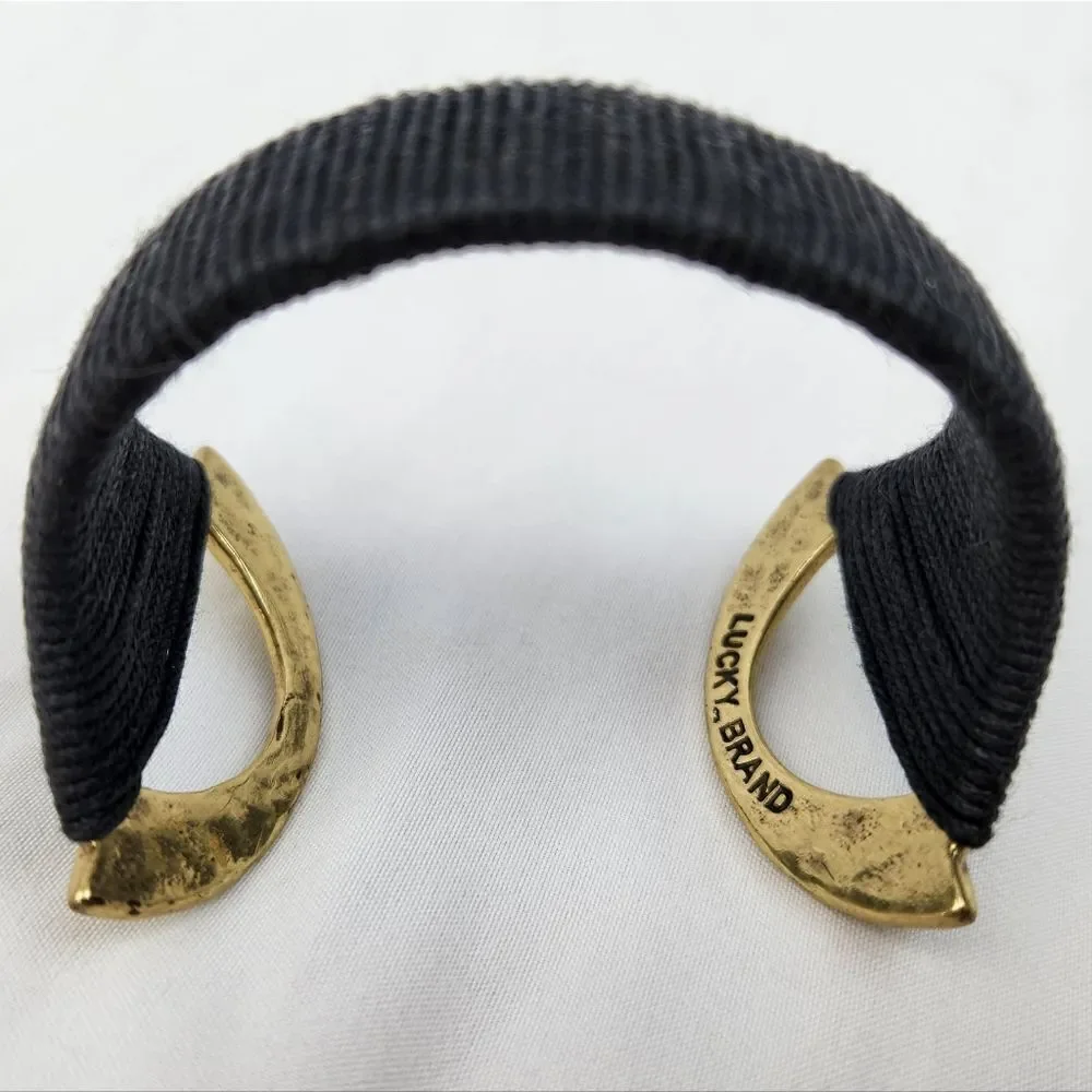 💜Vintage Lucky Gold Tone Hammered Cuff Bracelet